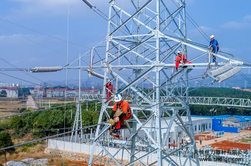 防風(fēng)偏復(fù)合絕緣子